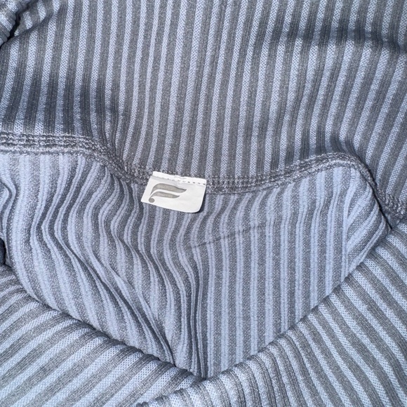 Fabletics Gray Ribbed Leggings - Picture 5 of 5